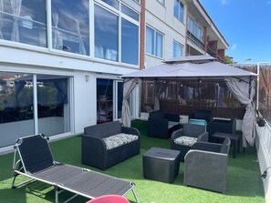 Dormitorio compartido Confort | Terraza o patio