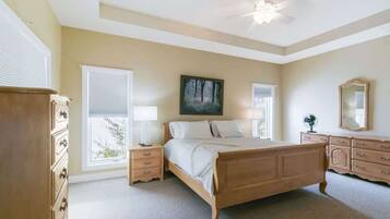 5 habitaciones, tabla de planchar con plancha, wifi y ropa de cama