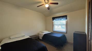 3 habitaciones, wifi gratis y ropa de cama