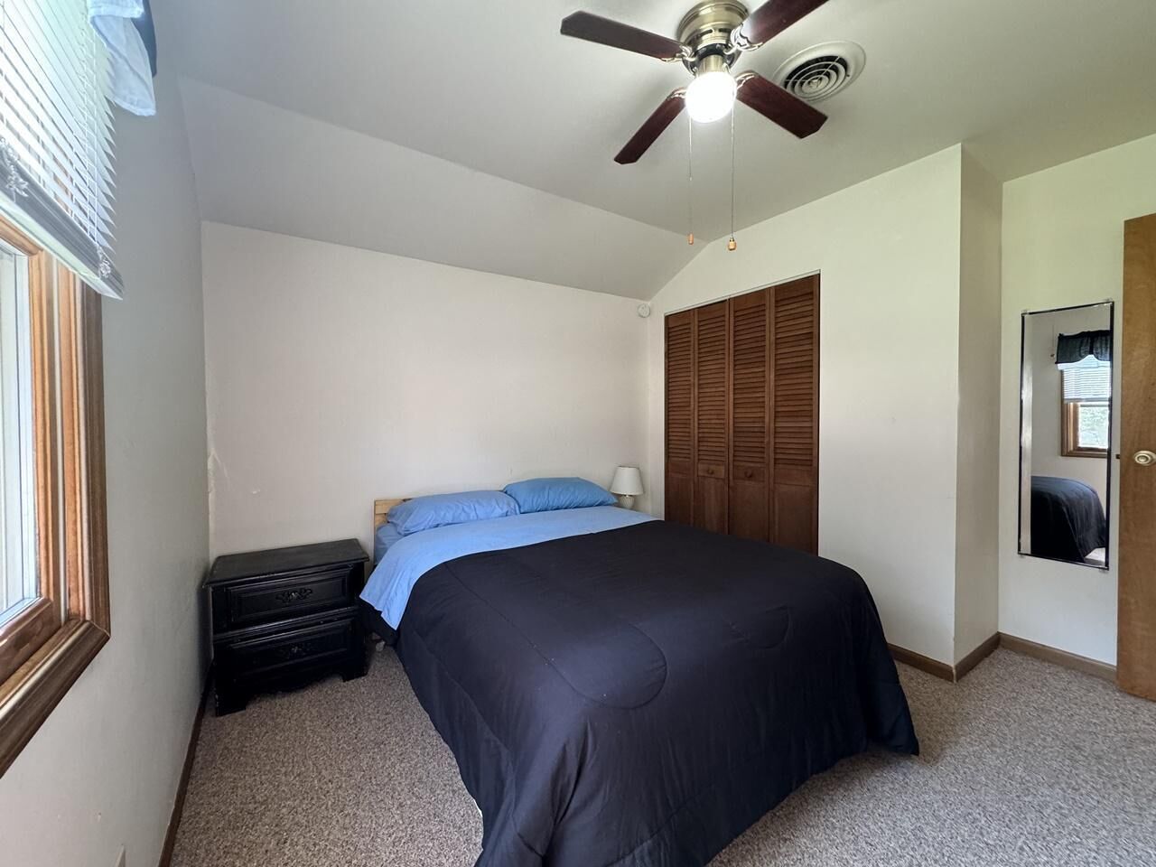 3 bedrooms, WiFi (free), bed sheets