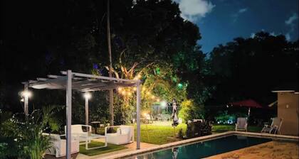 Beautiful Villa with Pool in awesome Miami!
