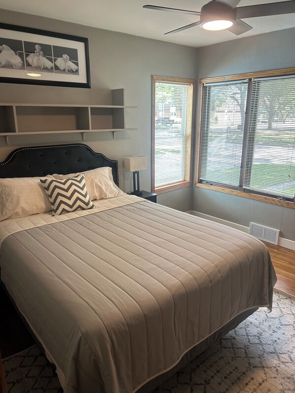 3 Schlafzimmer, Reisekinderbett, kostenloses WLAN, Bettwäsche