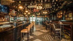 Ảnh chưa phân loại, 3 trong số 61 ảnh, nút