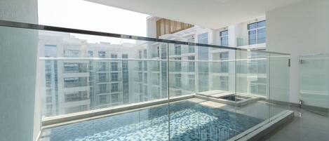 尊爵公寓 | 私人游泳池