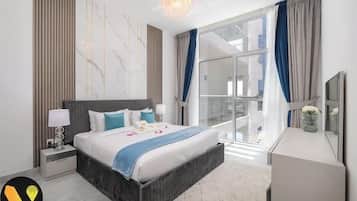 Luxury Apartment, Balcony, Pool View | 4 bedrooms, iron/ironing board, free WiFi