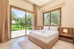 5 habitaciones, tabla de planchar con plancha, wifi y ropa de cama 