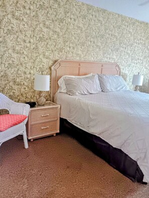 2 habitaciones, tabla de planchar con plancha, wifi y ropa de cama 