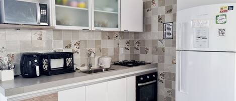 Comfort House, 3 Bedrooms, Private Pool | Private kitchen