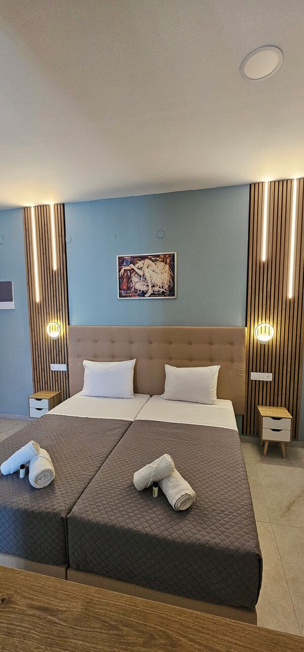 Verduisterende gordijnen, geluiddichte muren