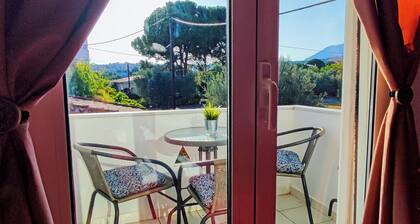 Grandmaâs Pine Apartments â Twin-Bed Studio