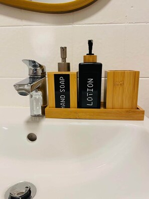 Bathroom - Rheinromantik mit Blick auf die Burg Katz, bis 4P (Sankt Goar)