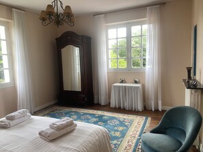 4 Schlafzimmer, Bügeleisen/Bügelbrett, WLAN, Bettwäsche
