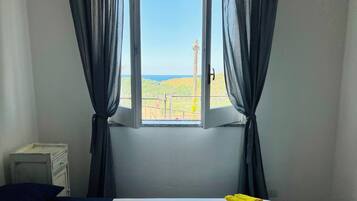 3 Schlafzimmer, Bügeleisen/Bügelbrett, Bettwäsche