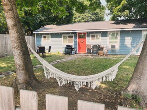 Property grounds - Rustic/Retro Home Near Lakes & Silverwood (Coeur d'Alene)