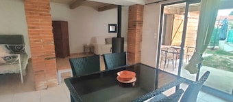 Bel Appartement, au Calme. Animaux de Compagnie Acceptés !
