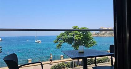 Front Seaview Modern Apartment St Julian's Beach