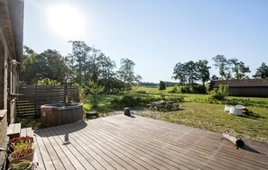 屋外ダイニングエリア