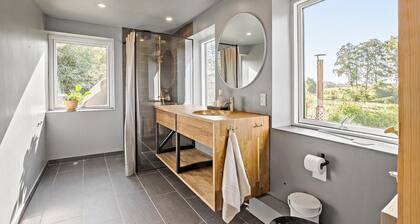 4 bedroom beautiful home in Knebel