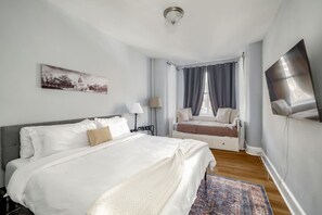 1 bedroom, WiFi, bed sheets - Perfect Adams Morgan Location! Charming & Historic (Washington)