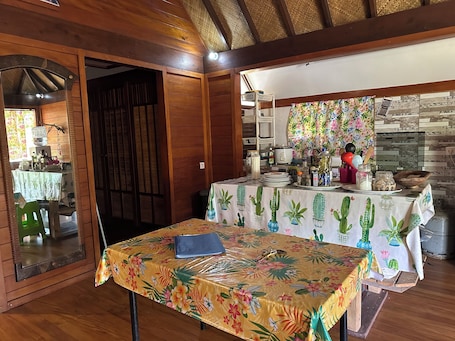 Speisen. Vaiotaha Lodge Tevinitahi Bungalow