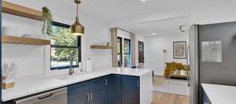 Quintessential 2-bedroom bungalow in the heart of Shandon in Columbia, SC. 