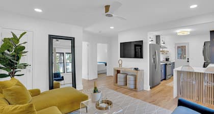 Quintessential 2-bedroom bungalow in the heart of Shandon in Columbia, SC.