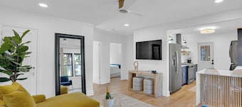 Quintessential 2-bedroom bungalow in the heart of Shandon in Columbia, SC.