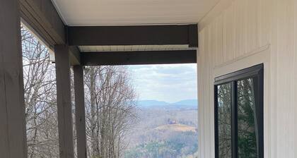 Secluded New Cottage, Minutes From Sunset Marina Overlooking Pendergrass Creek