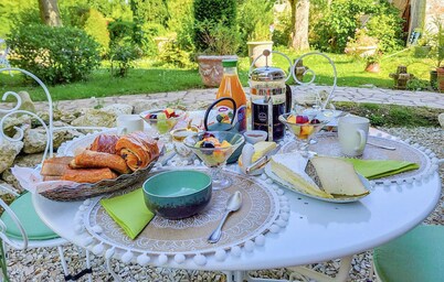 Gorgeous home in Chessy with WiFi