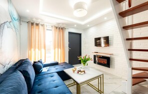 Smart TV y chimenea