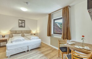 1 Schlafzimmer, Reisekinderbett, kostenloses WLAN, Bettwäsche