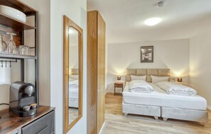 1 dormitori, un bressol de viatge, wifi gratuïta i roba de llit