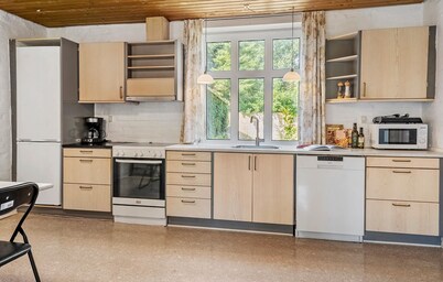 Lovely home in Thyholm with WiFi