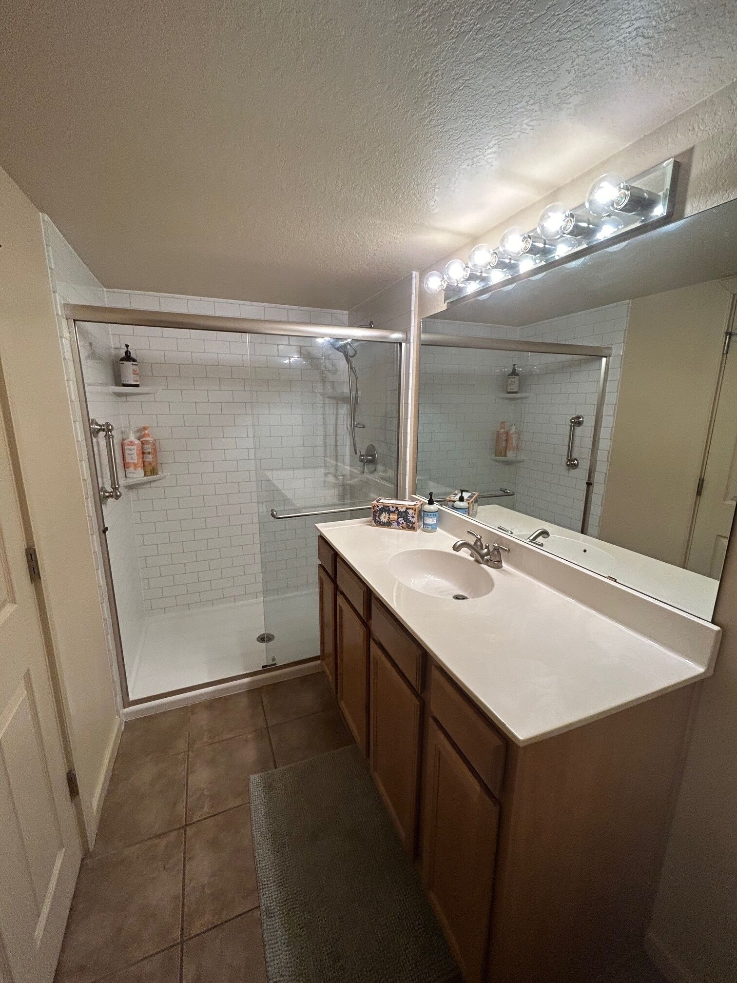 Shower, towels, soap, shampoo