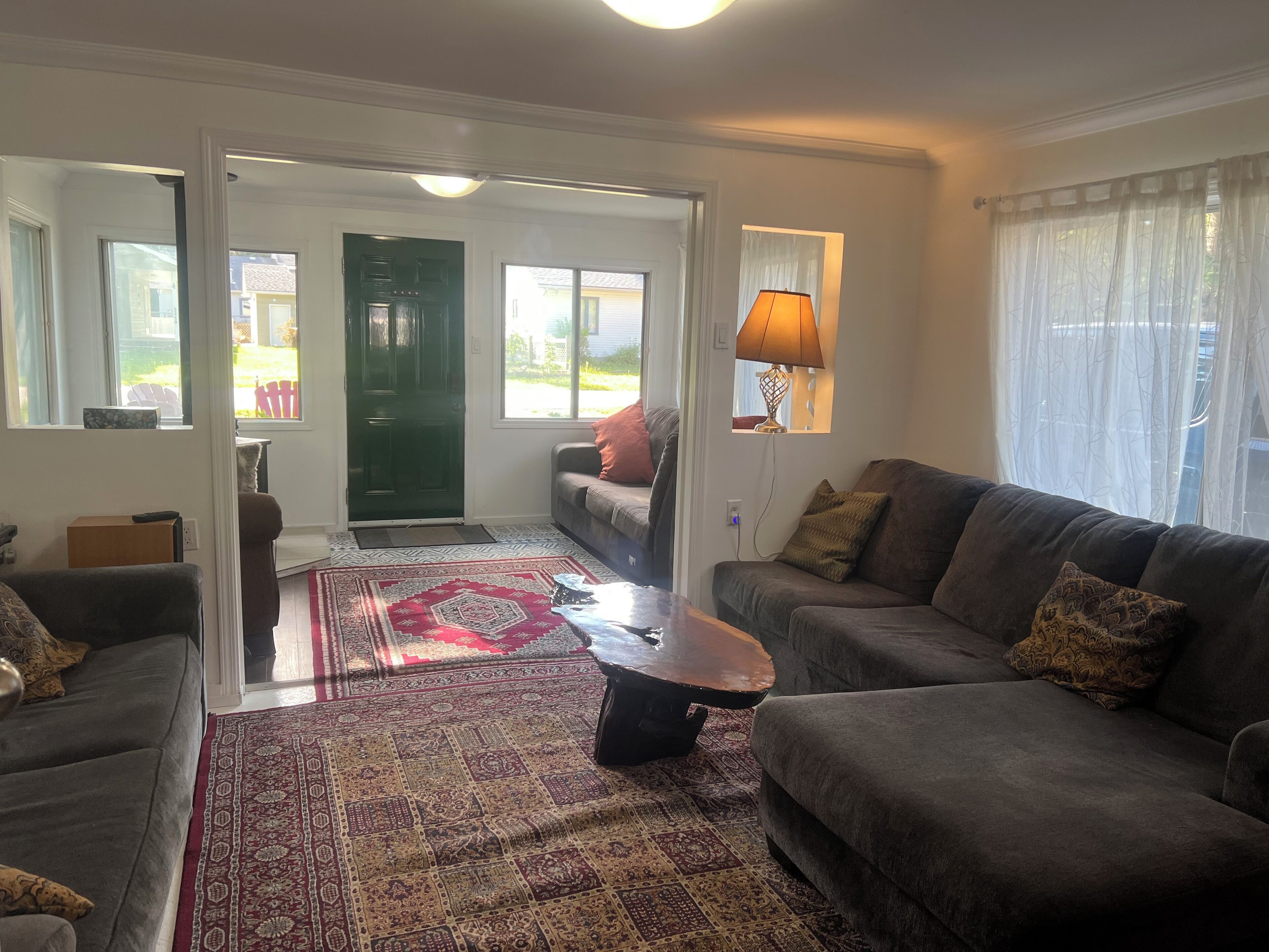 TV, fireplace, DVD player, books