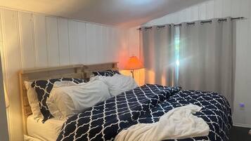 2 bedrooms, bed sheets