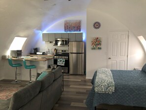 1 soverom, strykejern/-brett, wi-fi (inkludert) og sengetøy