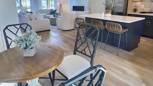 Dining - The Lakeside Getaway (Winchester)