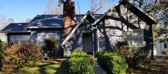 Charming 3-bedroom house in lovely Tallahassee with AC, WiFi. 1.5mi. to FAMU/FSU