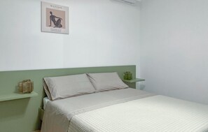 1 bedroom, iron/ironing board, free WiFi