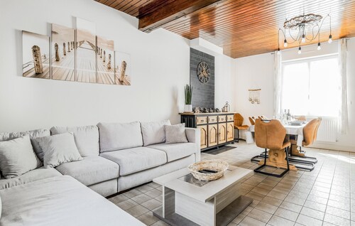 Nice home in Wittes with WiFi
