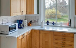 Refrigerador, microondas, placa de cocina, lavavajillas