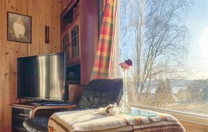 Interior - 4 bedroom awesome home in Fosslandsosen (Fosslandsosen)