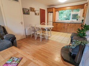 Dining - KITS COTTAGE, pet friendly, with open fire in Carrick, County Donegal (Kilcar)