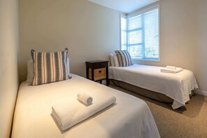 3 bedrooms, iron/ironing board, WiFi