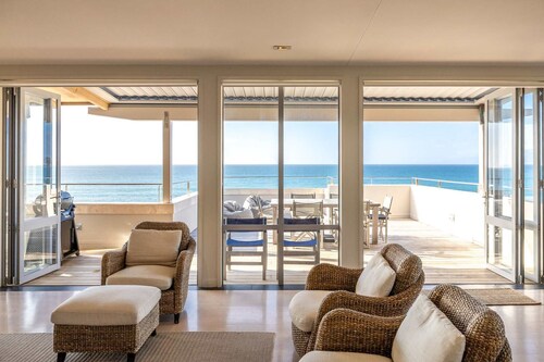 The Sands Penthouse 11 - Onetangi Beach Penthouse