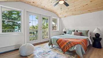 2 bedrooms, iron/ironing board, travel crib, free WiFi