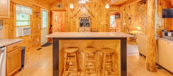 Pool-Hot Tub-Dog Friendly