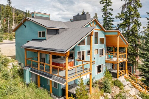 Mountain Magic: Hot Tub, Games & Ski in/ski out