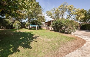 Property grounds - Stunning home in Orange (Orange)
